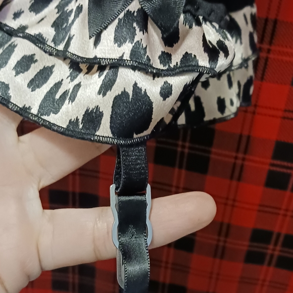 Brand new, never worn Victoria Secret's garter slip/ corset size Large - Picture 5 of 9